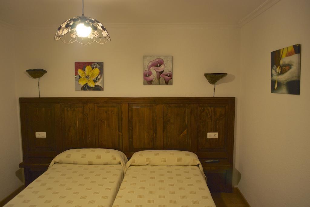 Hostal Monte Rio Hotel Trescares Room photo